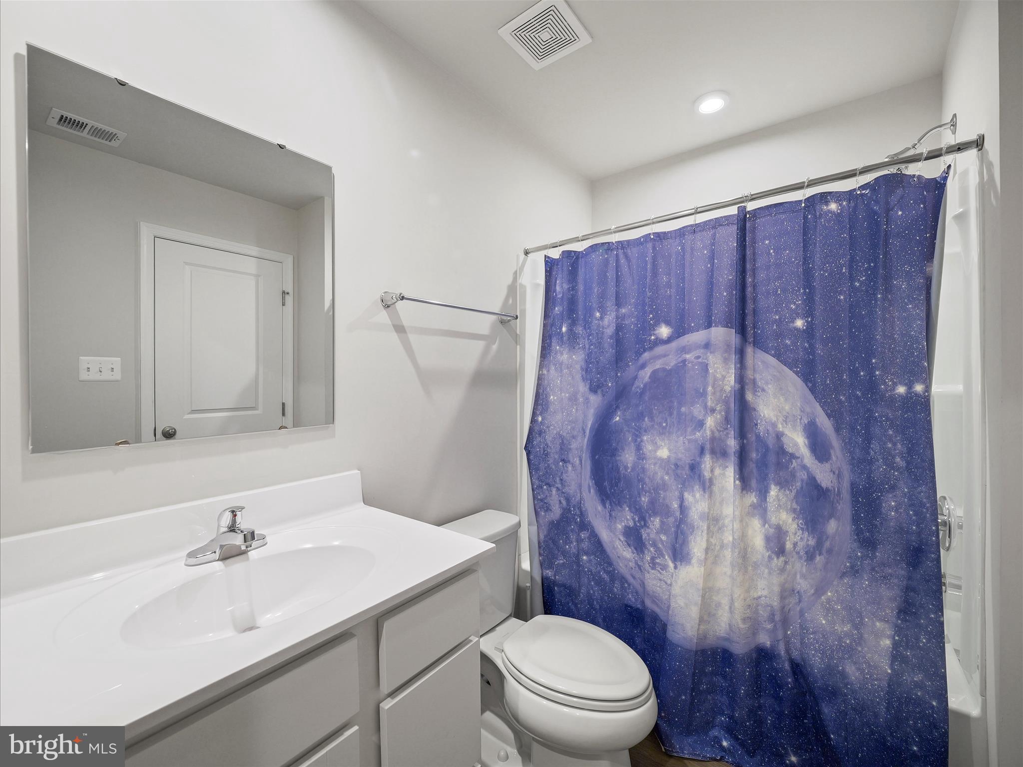 THE LAKES AT MARTINSBURG - Residential