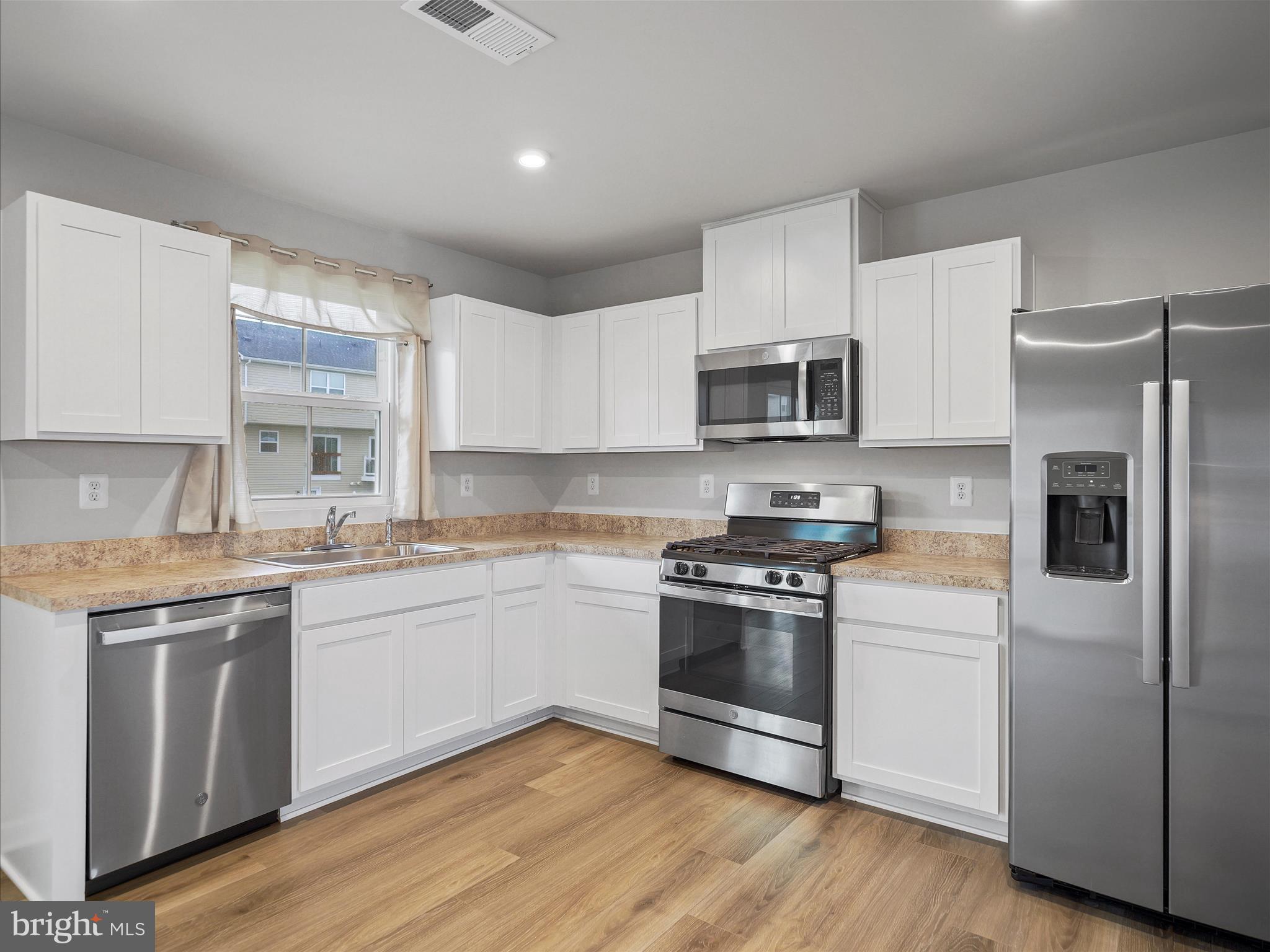 THE LAKES AT MARTINSBURG - Residential