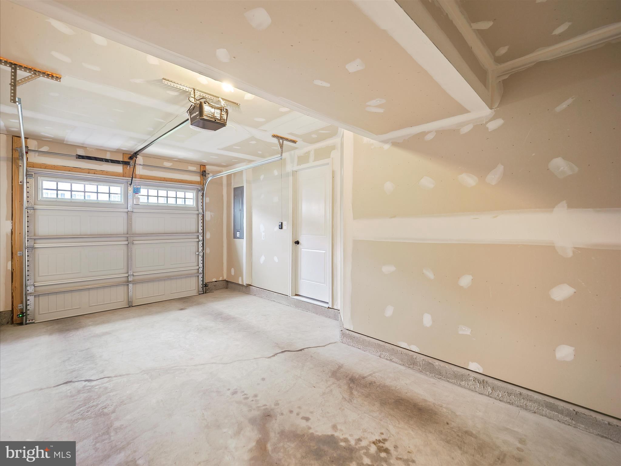 THE LAKES AT MARTINSBURG - Residential