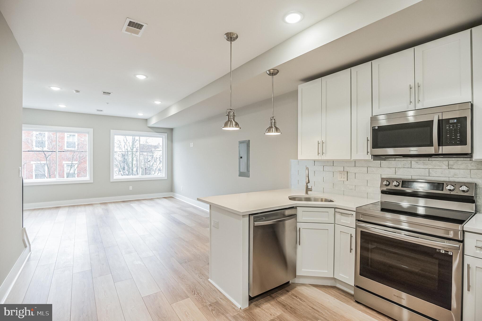 EAST KENSINGTON - Residential Lease