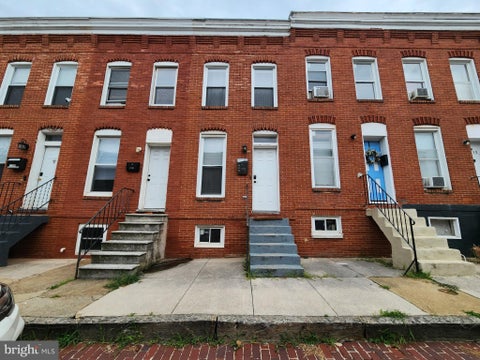 Townhouse For Sale - 1708 Latrobe Street<br/> BALTIMORE, MD 21202