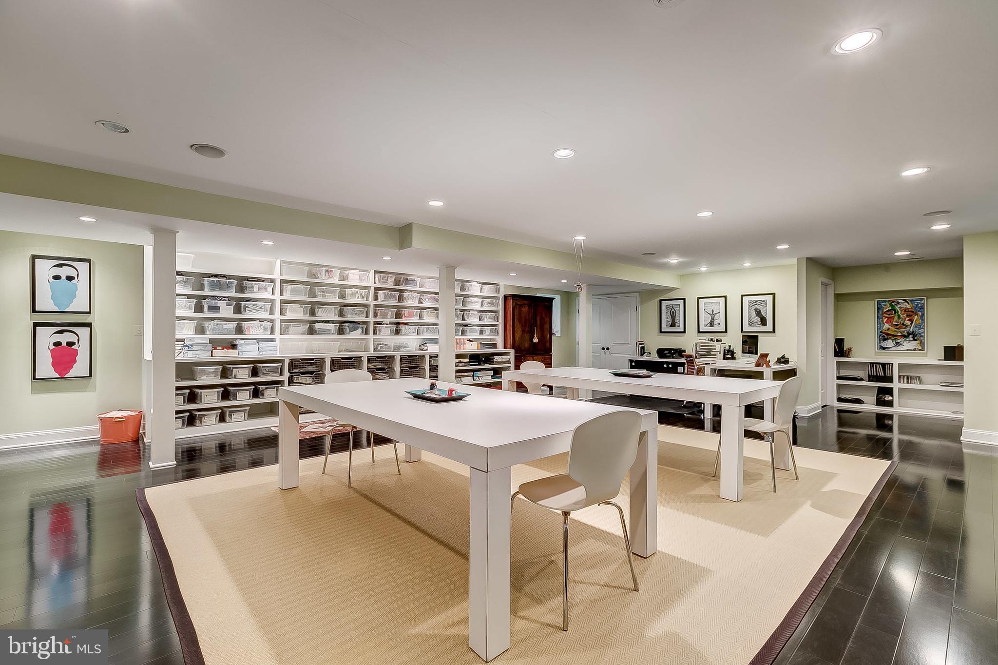 MY LADY'S MANOR - Residential