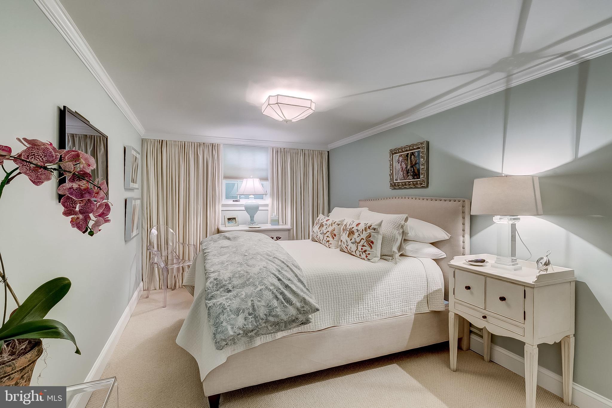 MY LADY'S MANOR - Residential