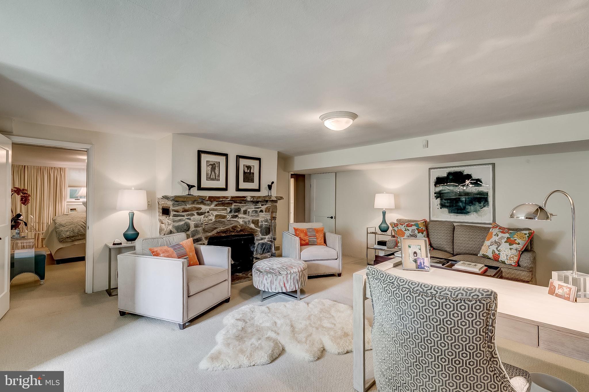 MY LADY'S MANOR - Residential