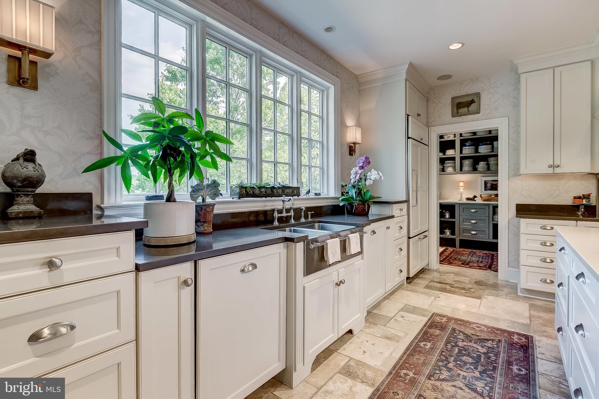 MY LADY'S MANOR - Residential