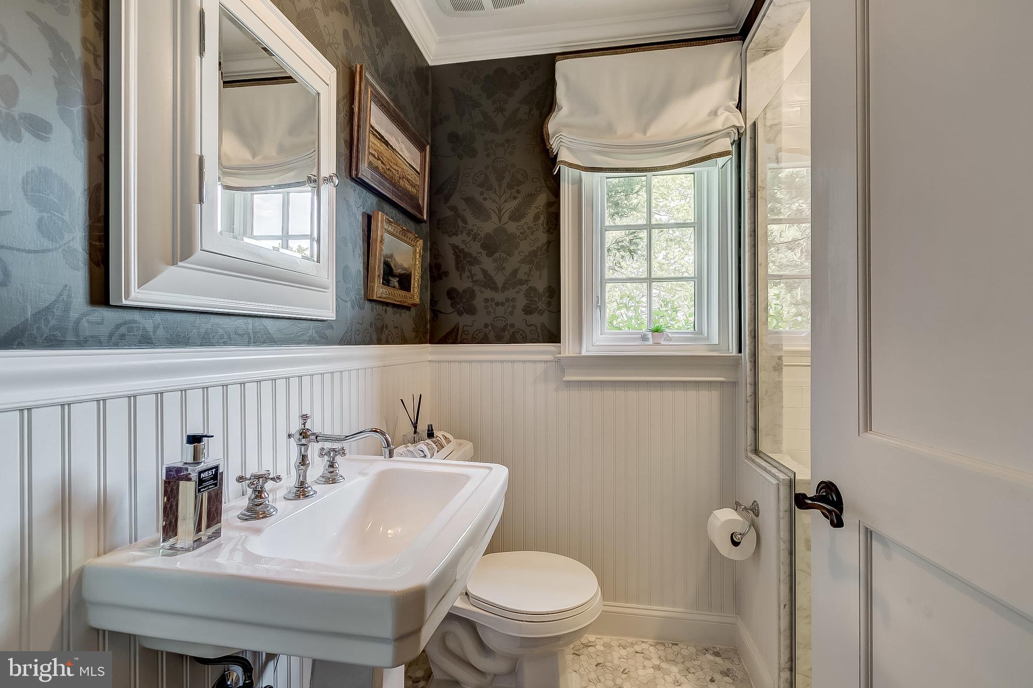 MY LADY'S MANOR - Residential