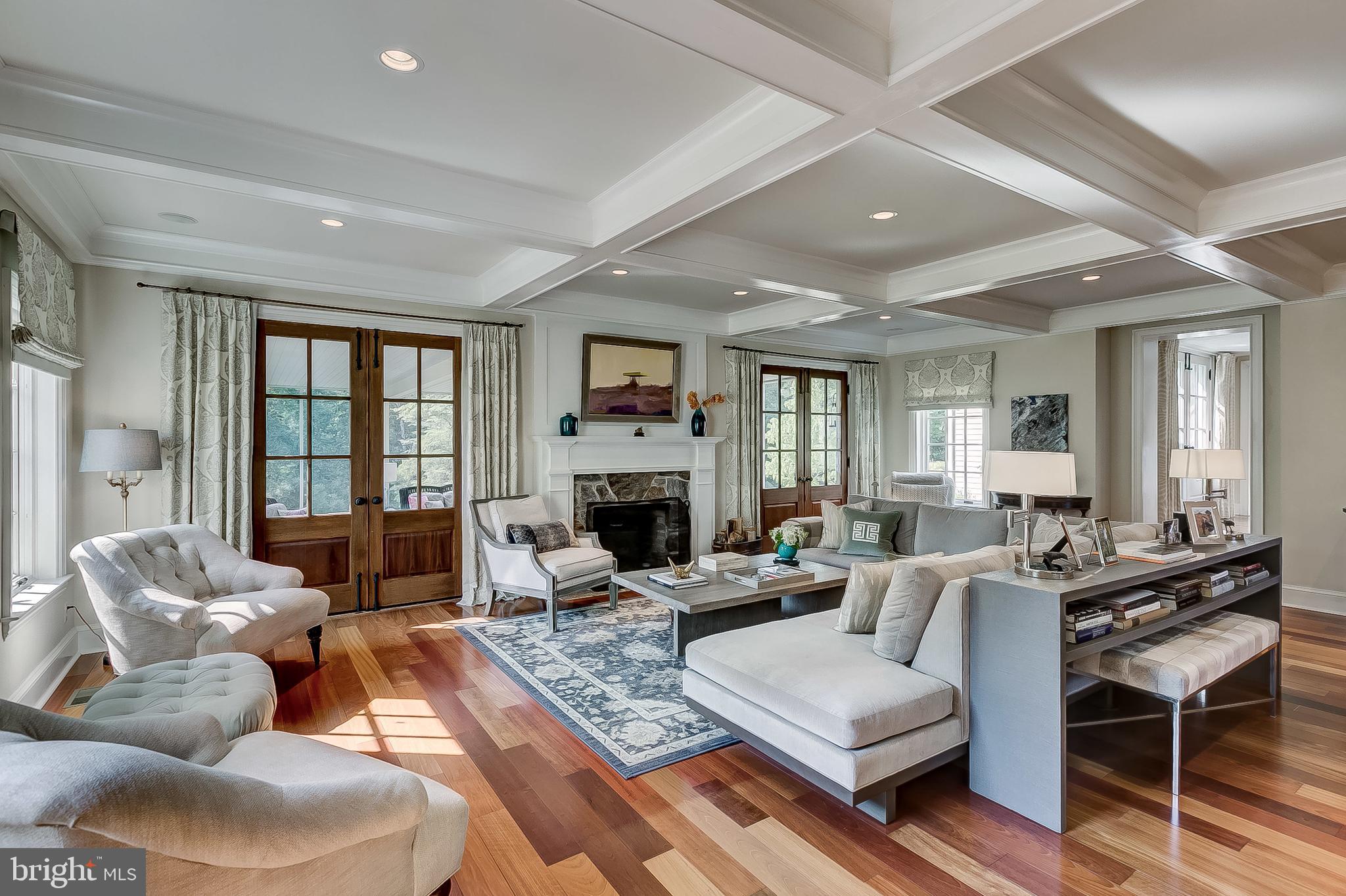 MY LADY'S MANOR - Residential