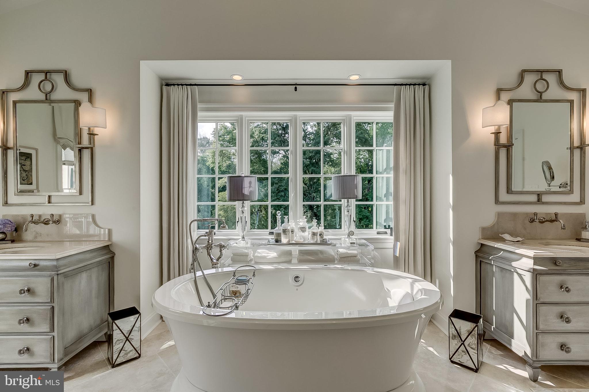 MY LADY'S MANOR - Residential