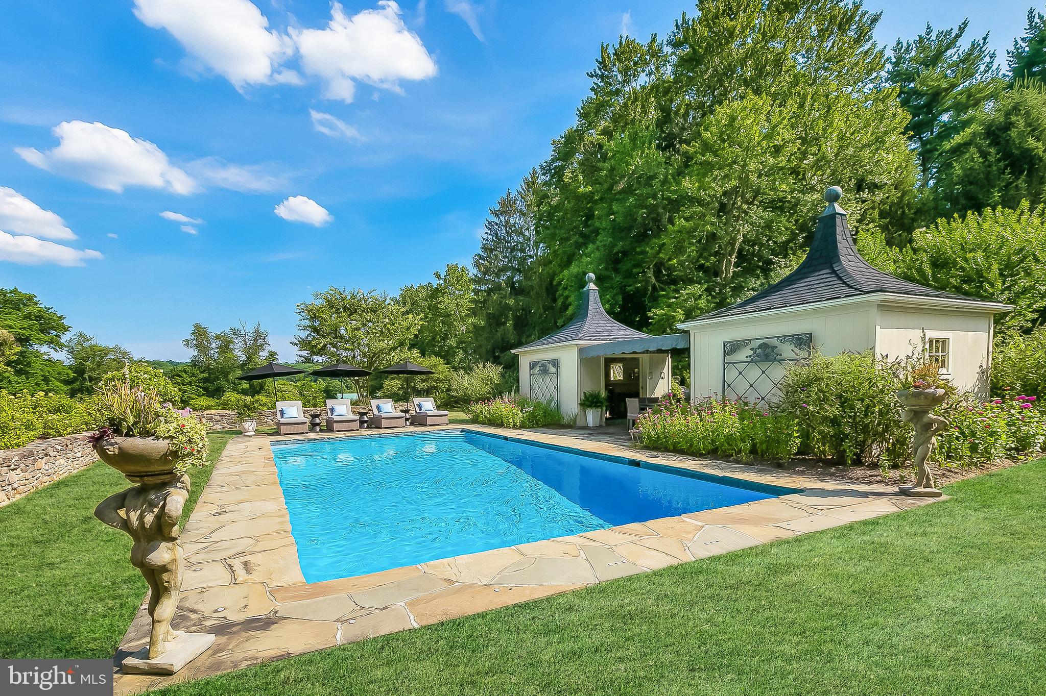 MY LADY'S MANOR - Residential