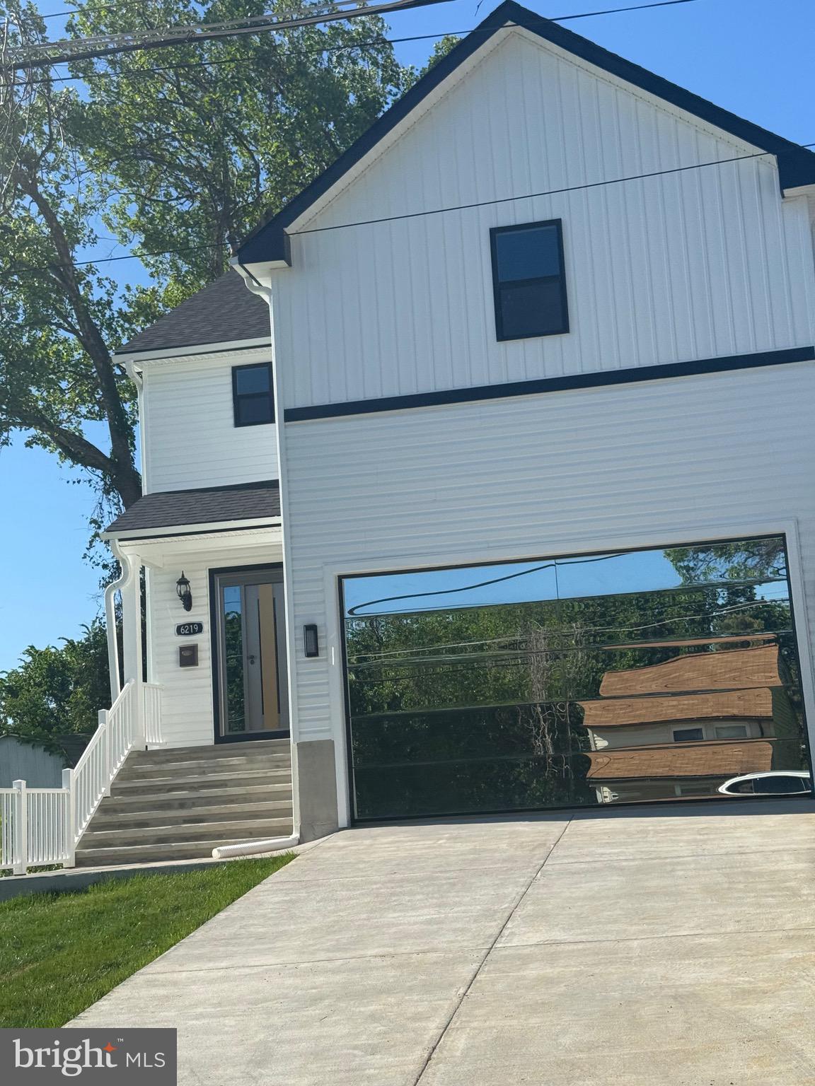 HYATTSVILLE - Residential