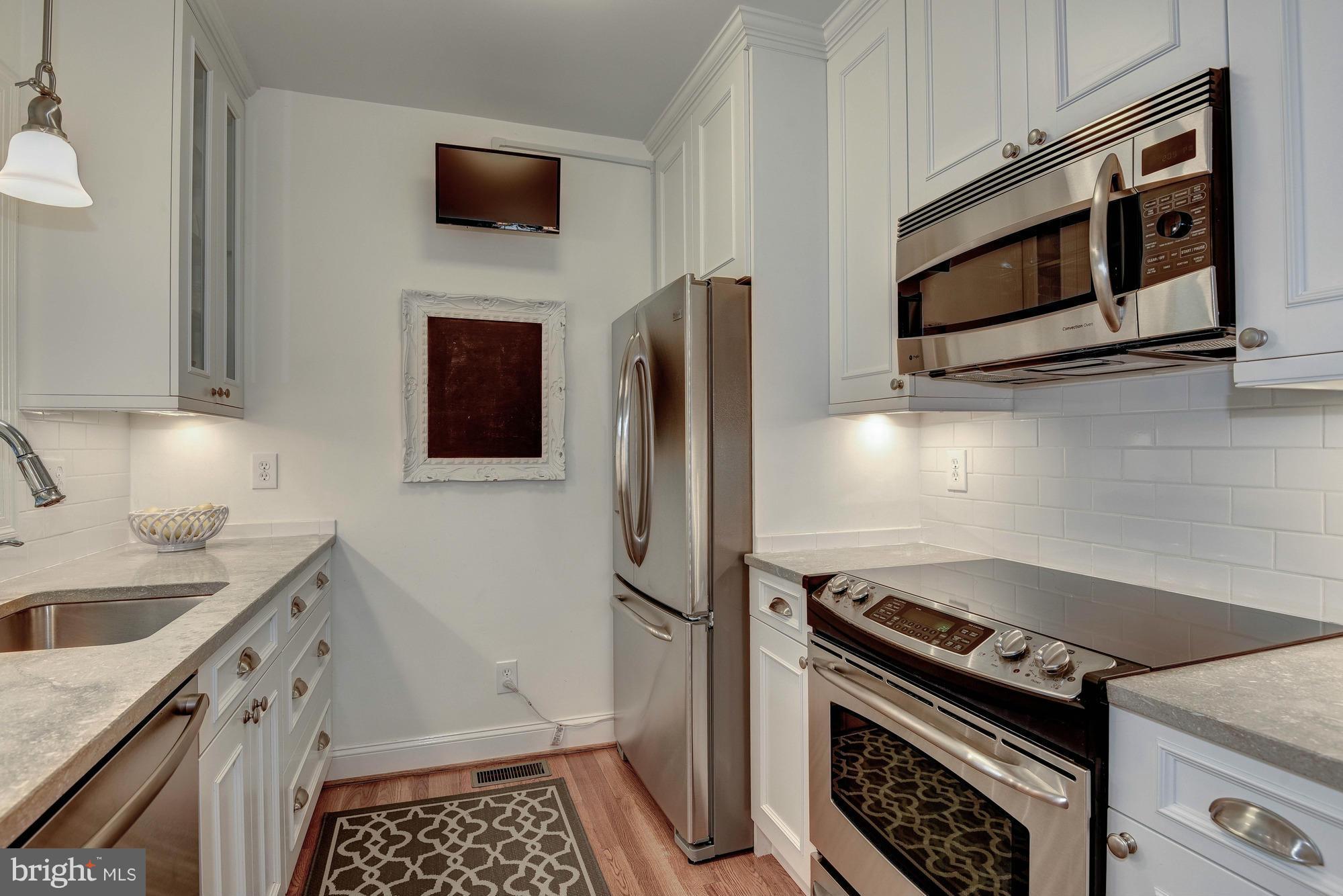 WAYCROFT WOODLAWN - Residential