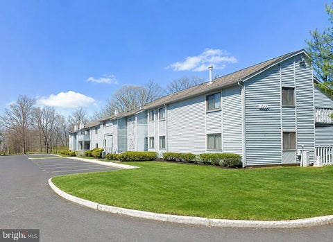 Condo For Rent - 1904 Woodhollow Drive<br/> Burlington County, MARLTON, NJ 08053