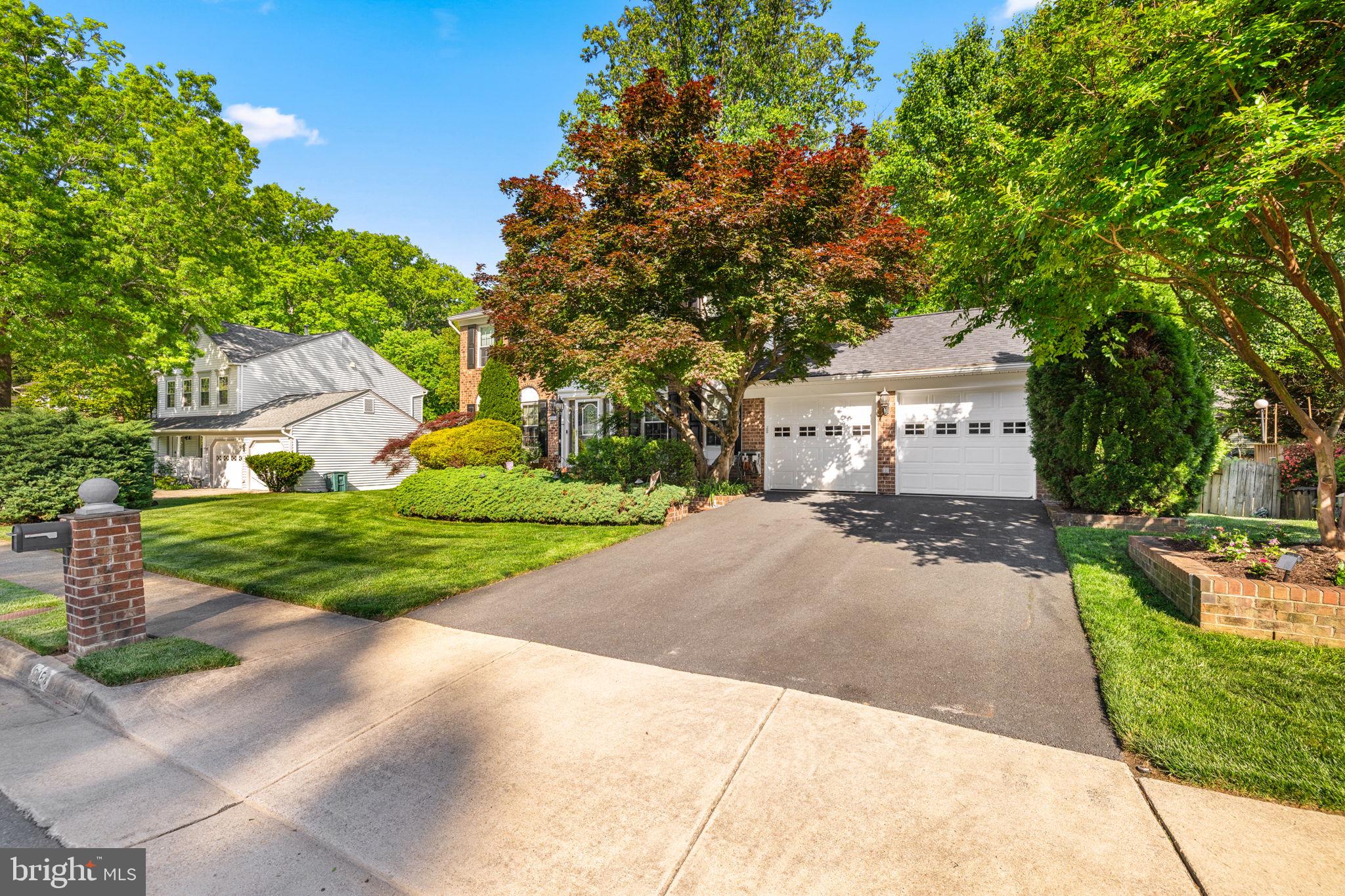 9454 LAPSTRAKE LANE