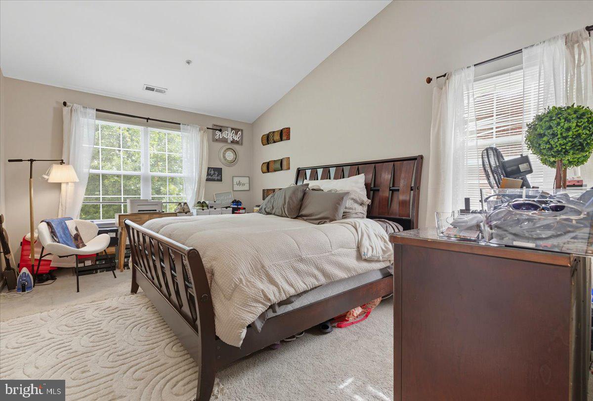 CHELSEA MANOR - Residential