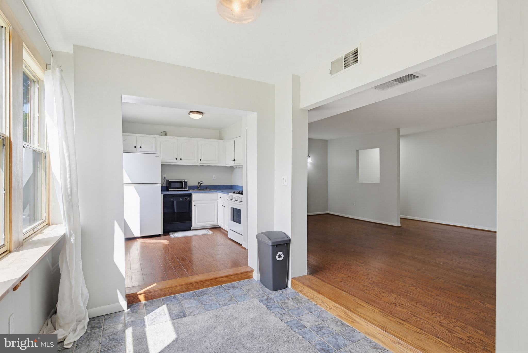 VOM VILLAGE CENTER - Residential