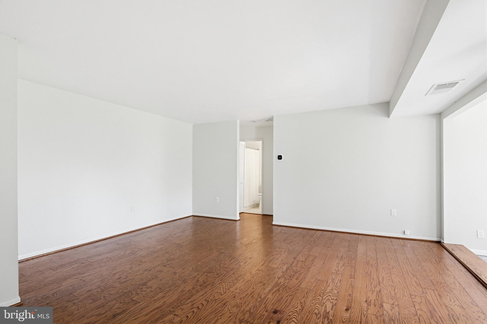 VOM VILLAGE CENTER - Residential