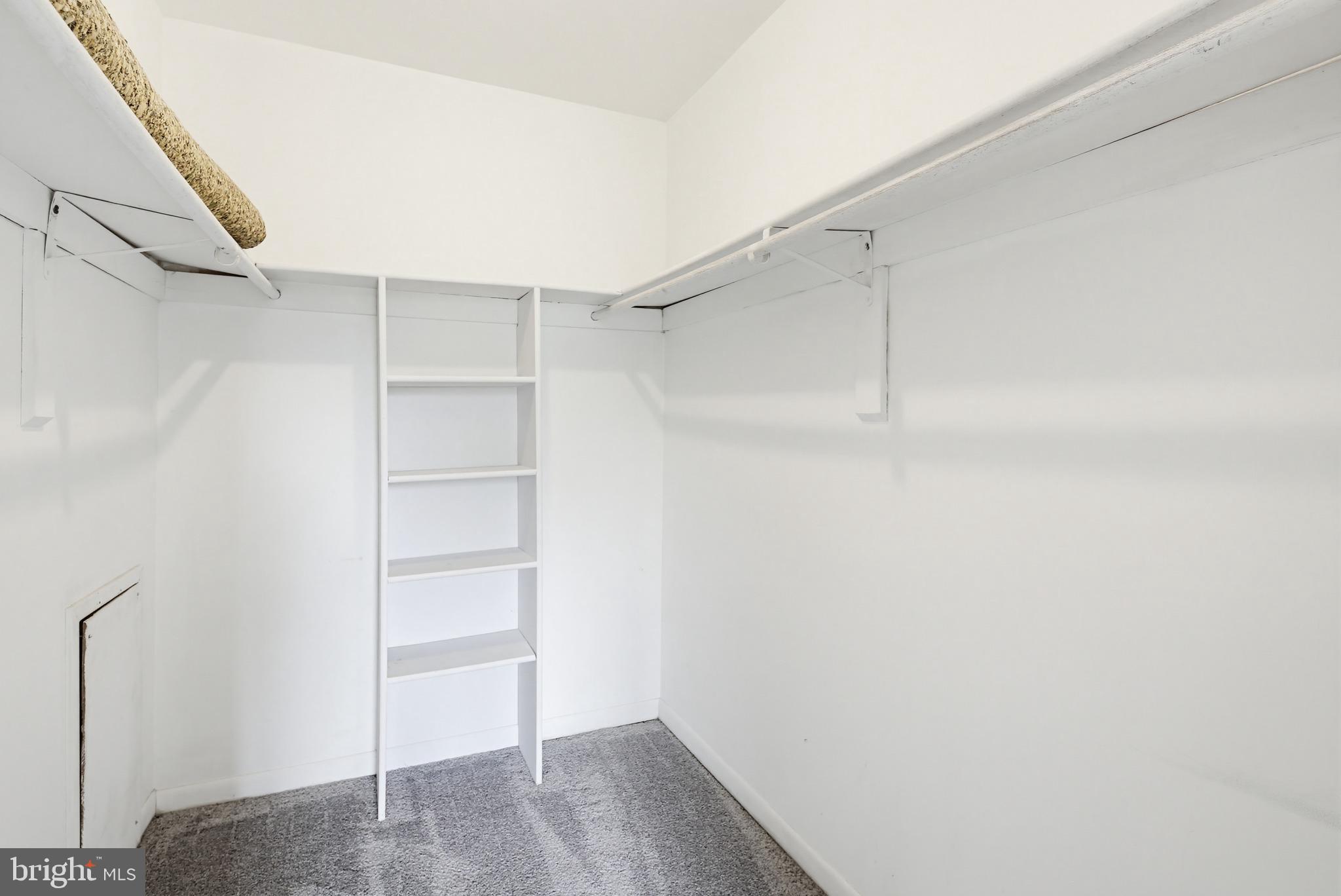 VOM VILLAGE CENTER - Residential