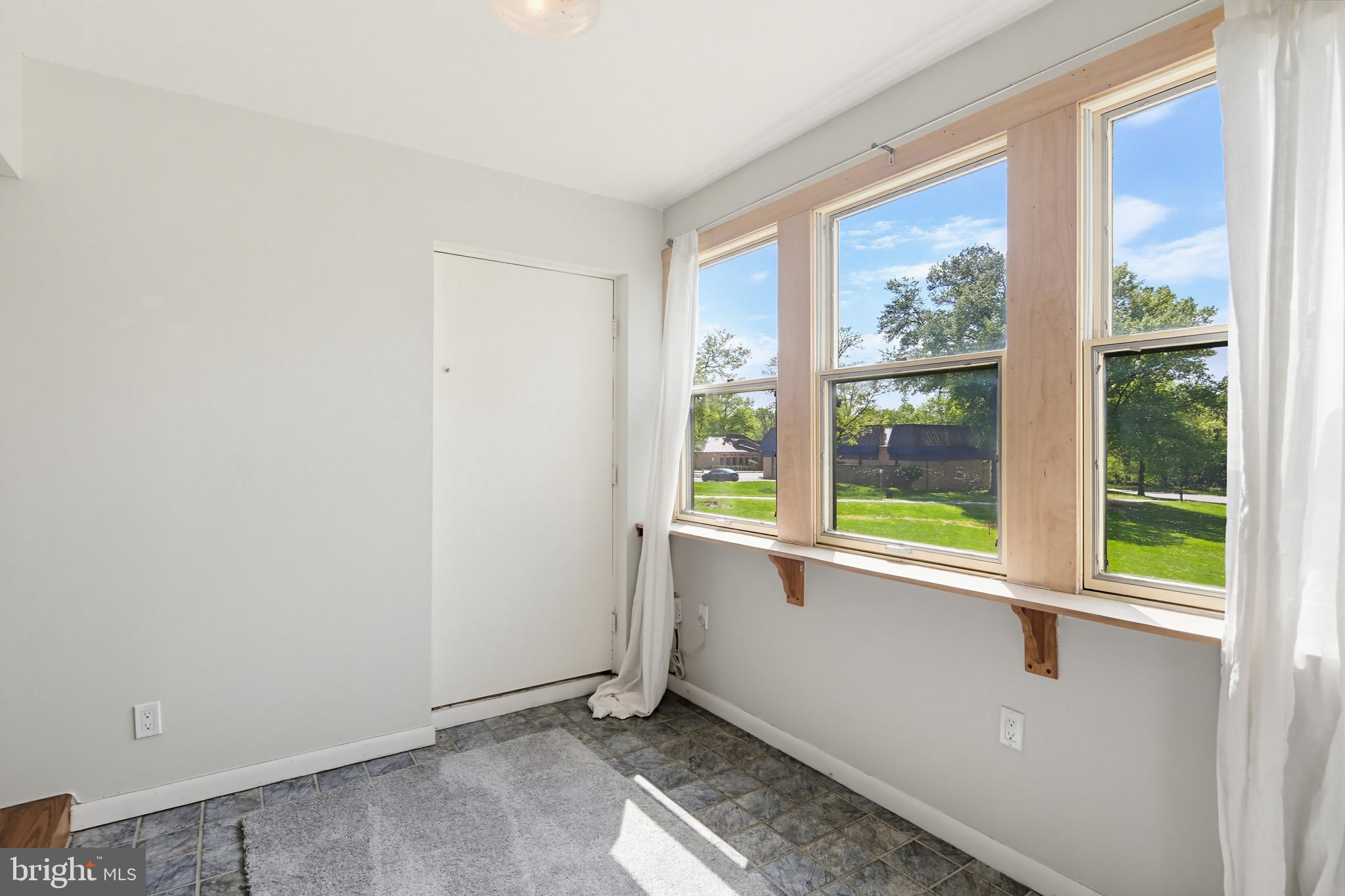 VOM VILLAGE CENTER - Residential