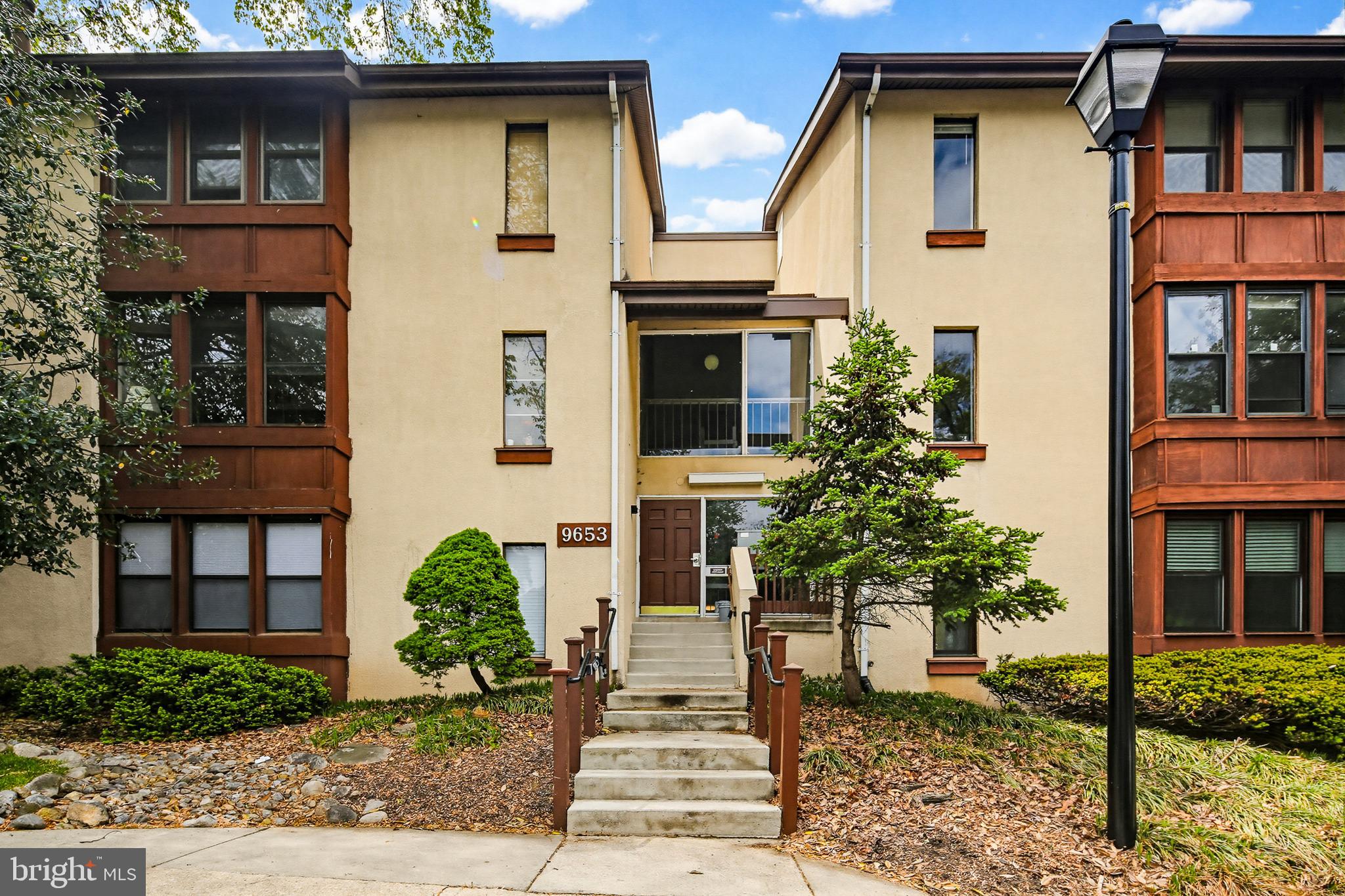 VOM VILLAGE CENTER - Residential