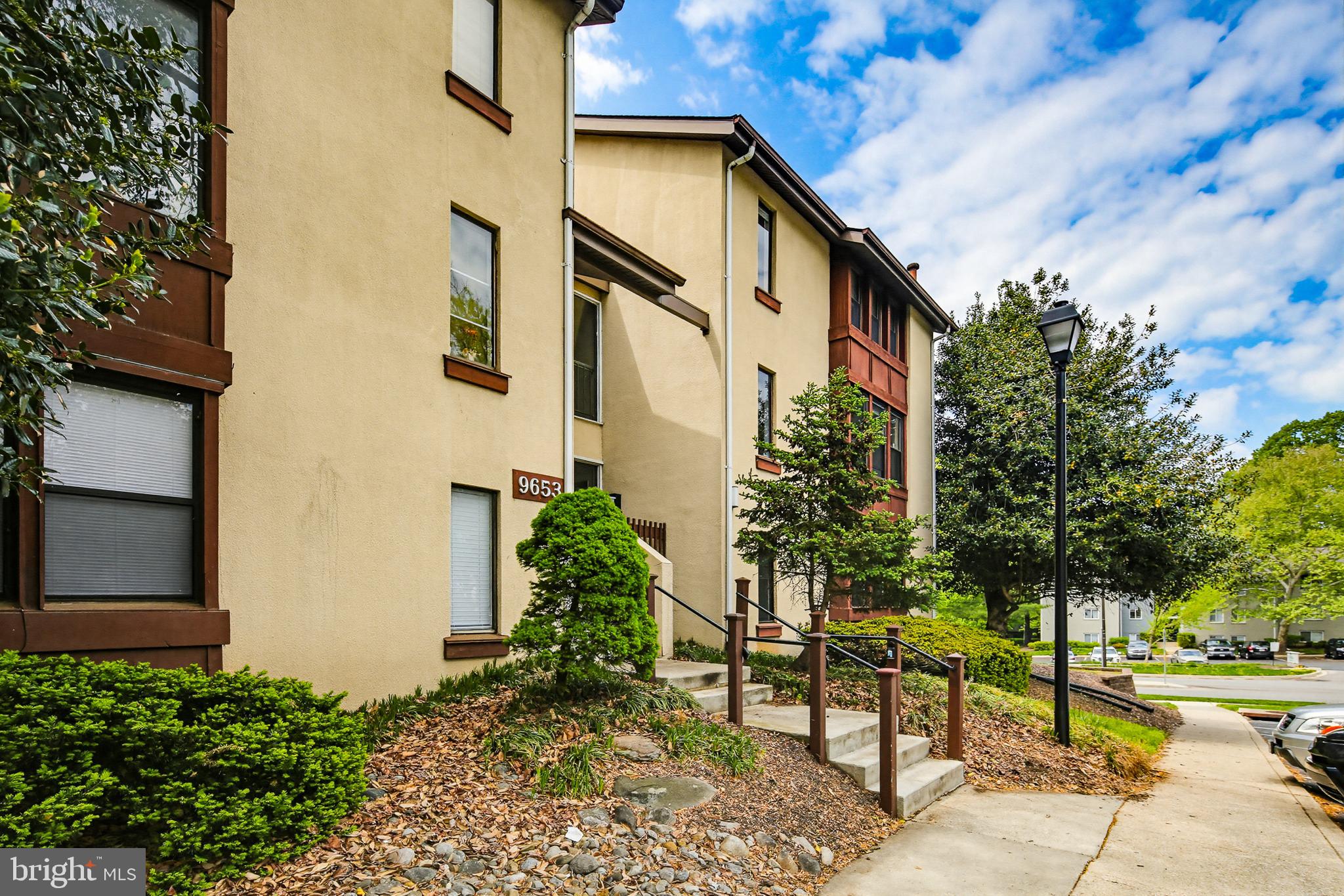 VOM VILLAGE CENTER - Residential