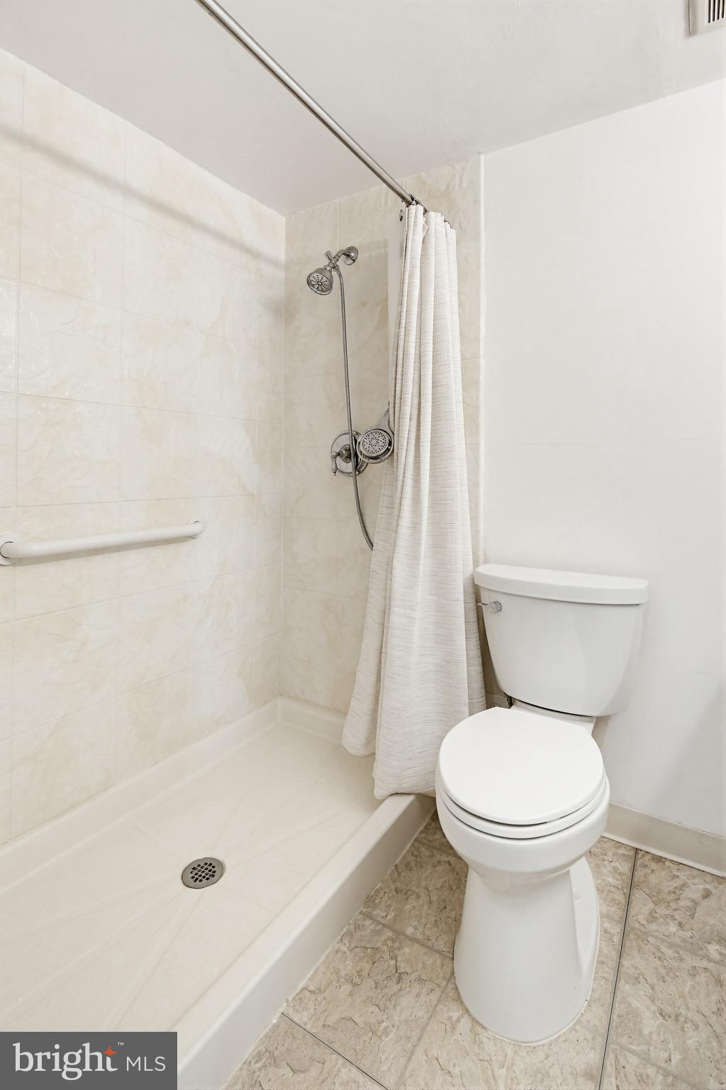 VOM VILLAGE CENTER - Residential