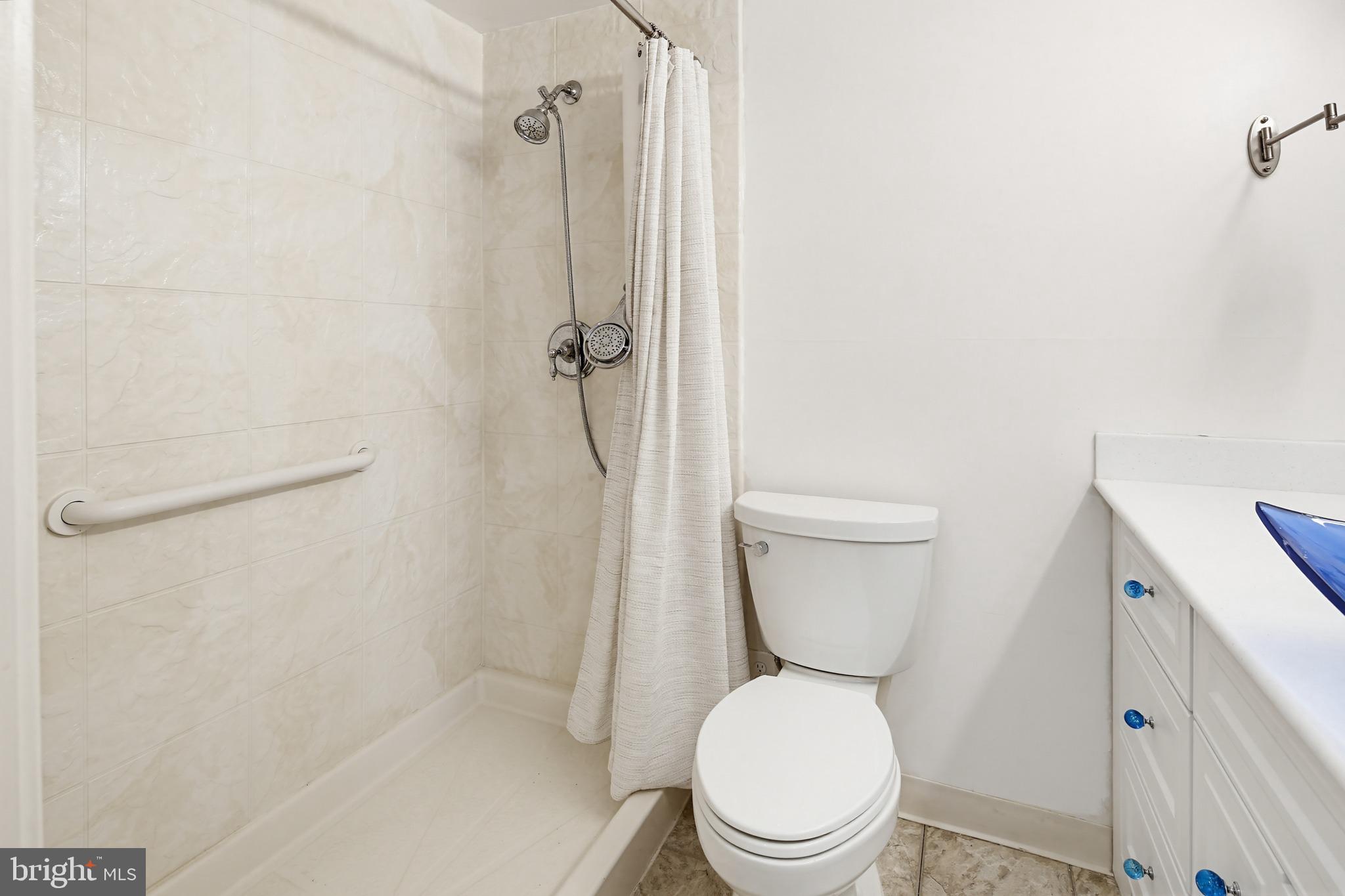 VOM VILLAGE CENTER - Residential