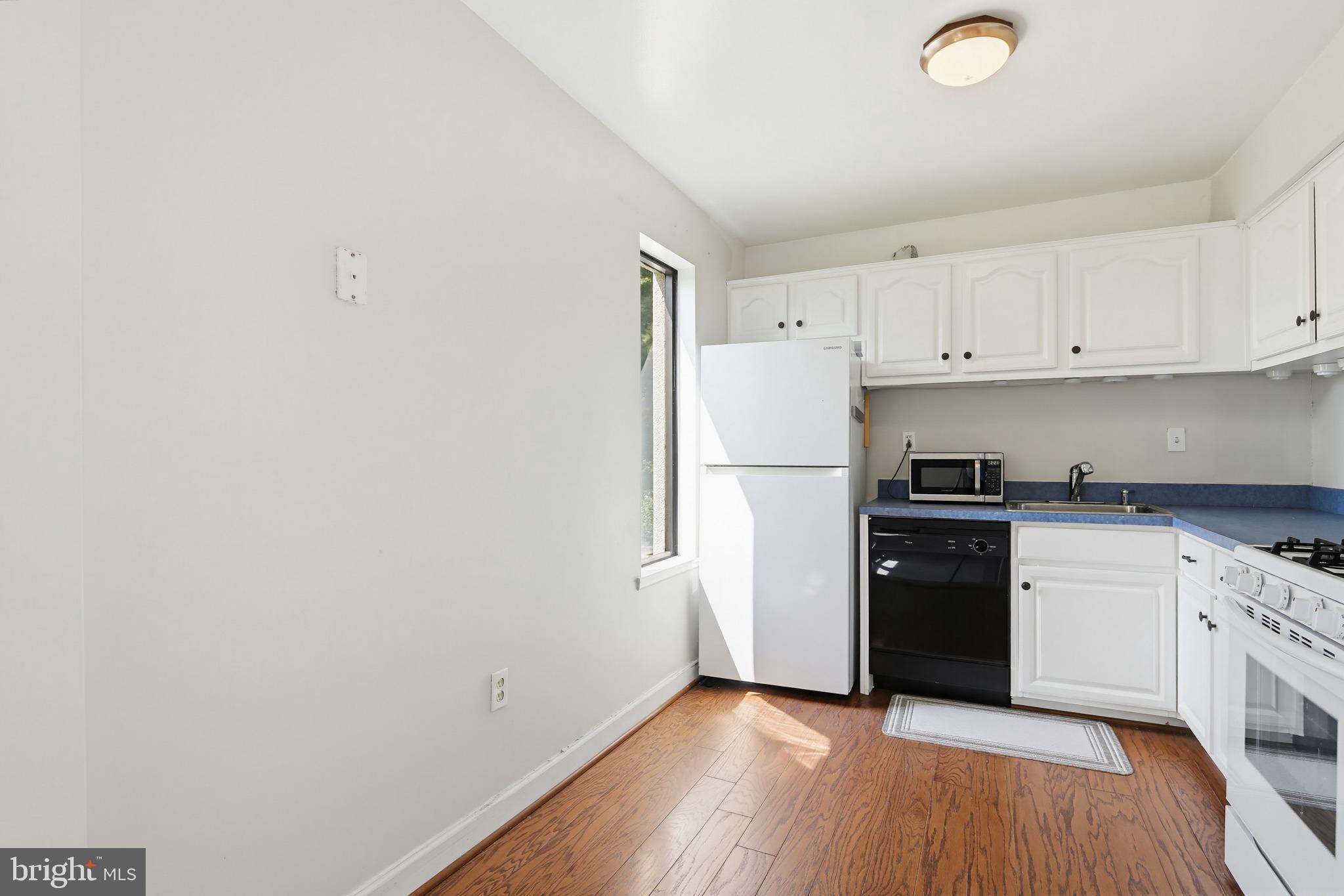 VOM VILLAGE CENTER - Residential