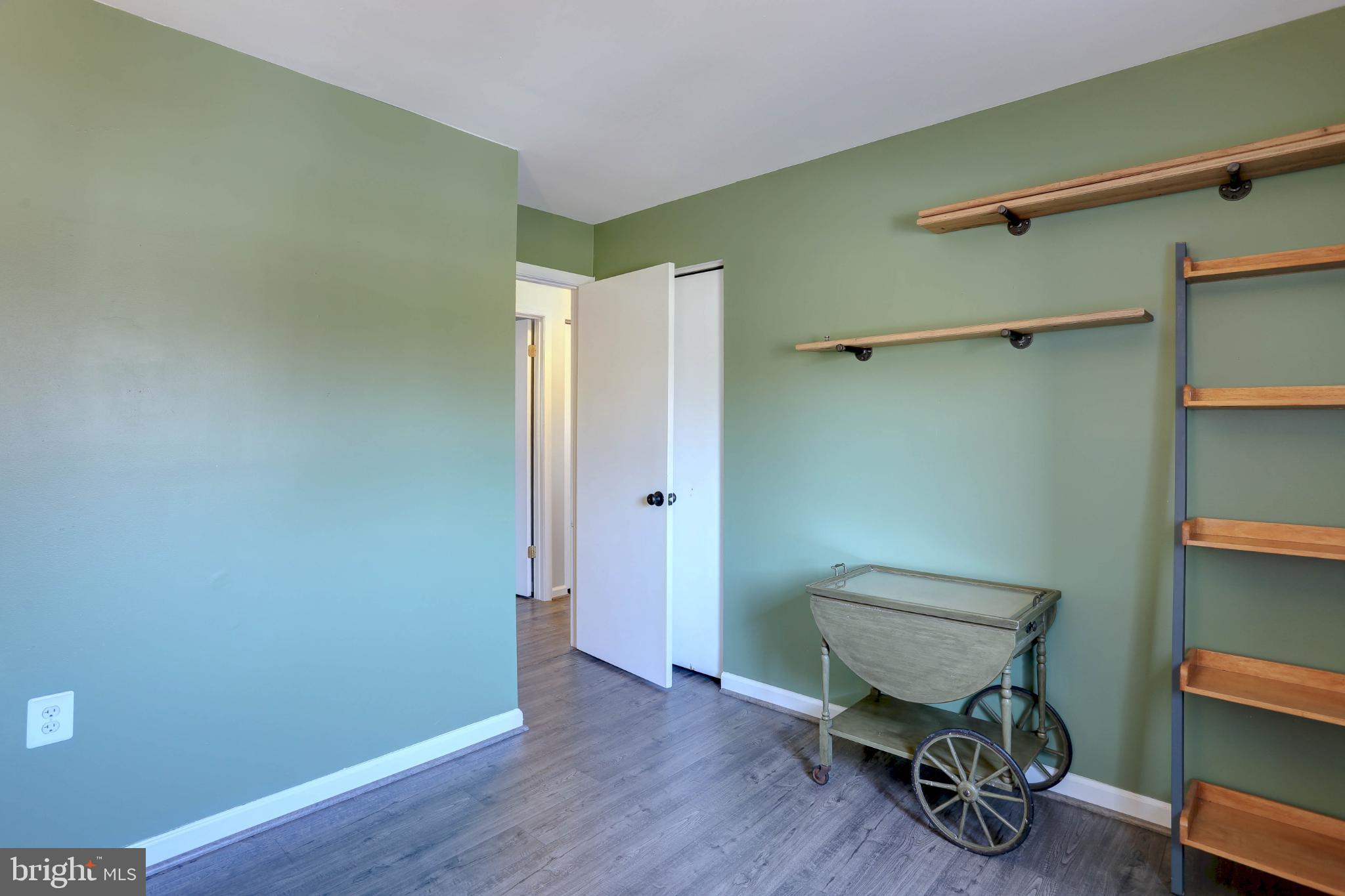 ULMSTEAD GARDENS - Residential