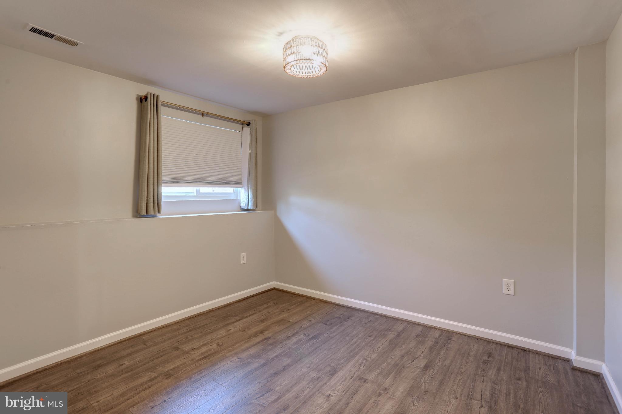 ULMSTEAD GARDENS - Residential