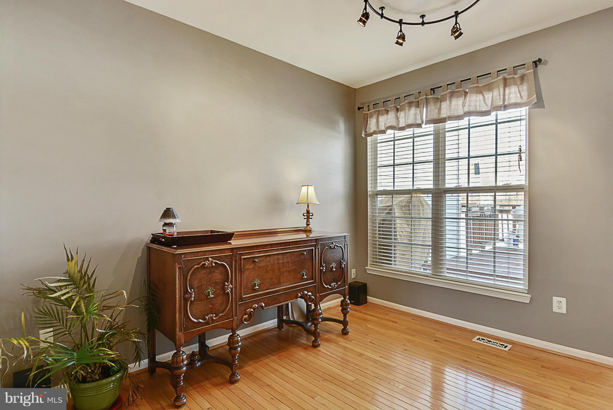 ASHBRIER - Residential