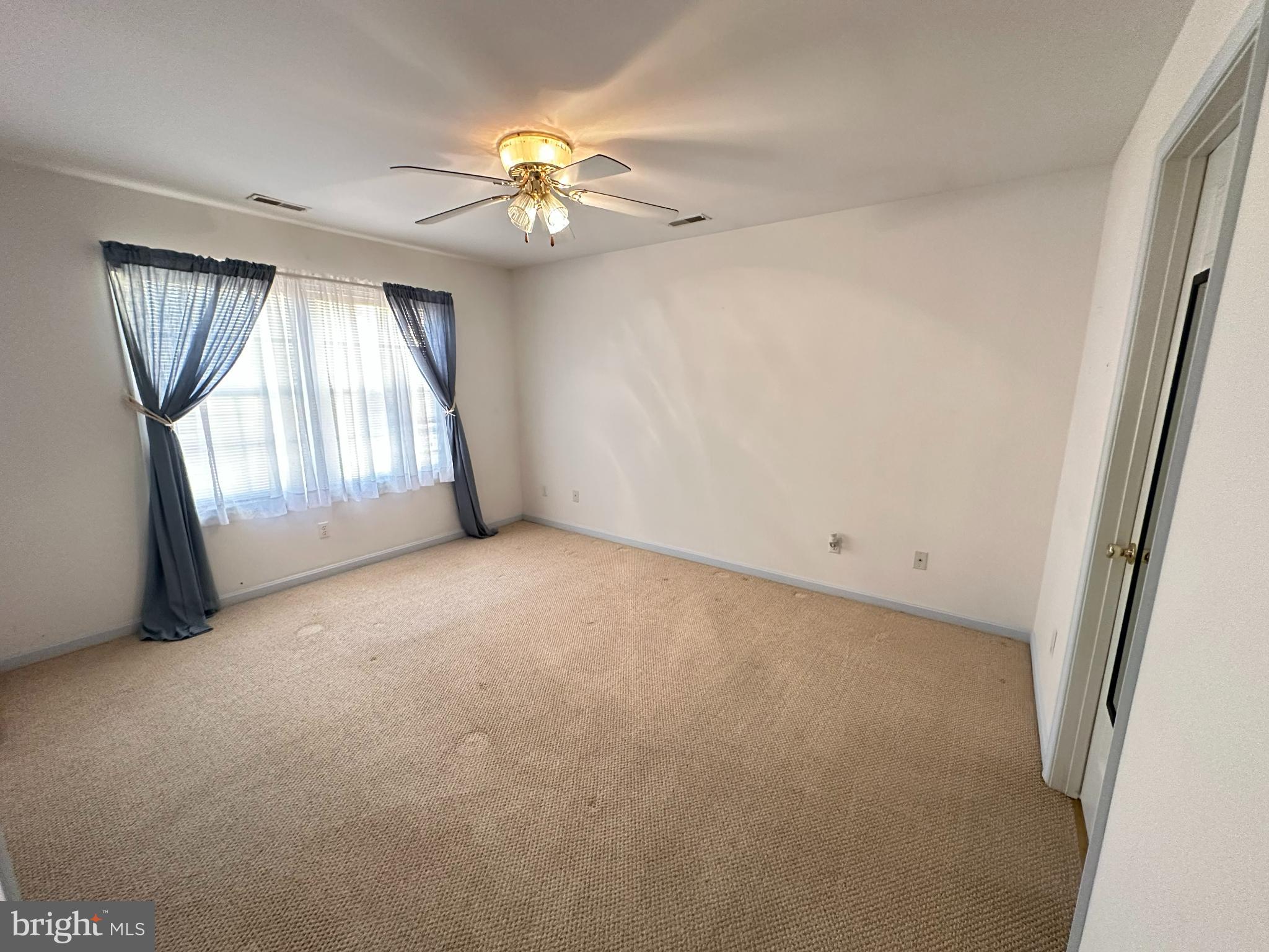 TOWN OF GREENSBORO - Residential