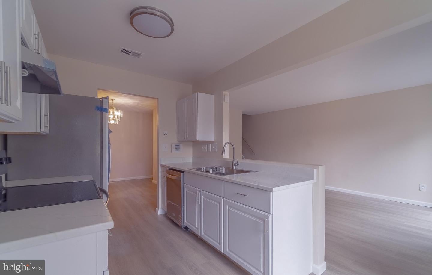 9416 PENSHURST COURT