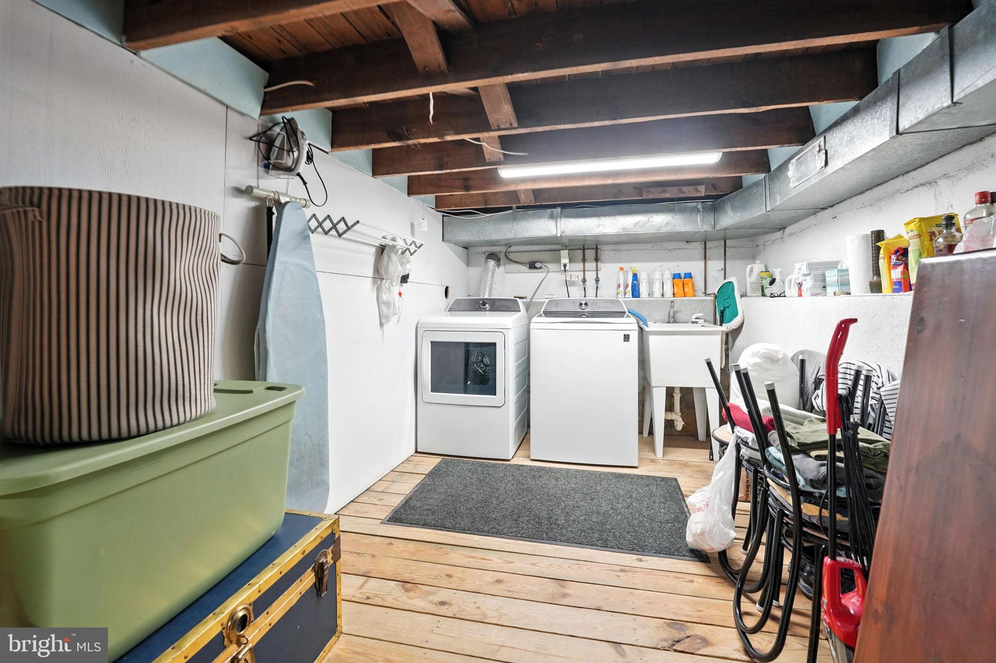 DOUGLAS PARK - Residential