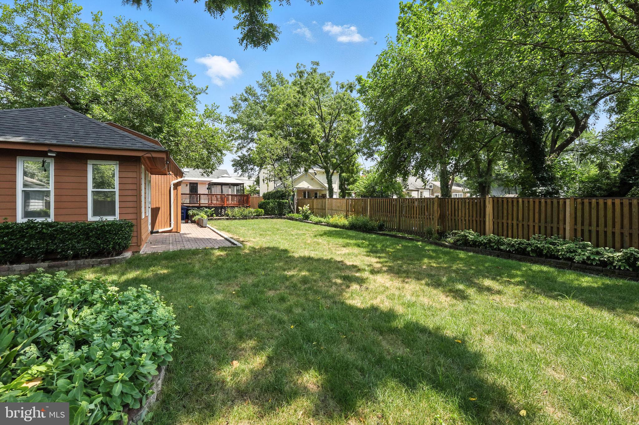 DOUGLAS PARK - Residential