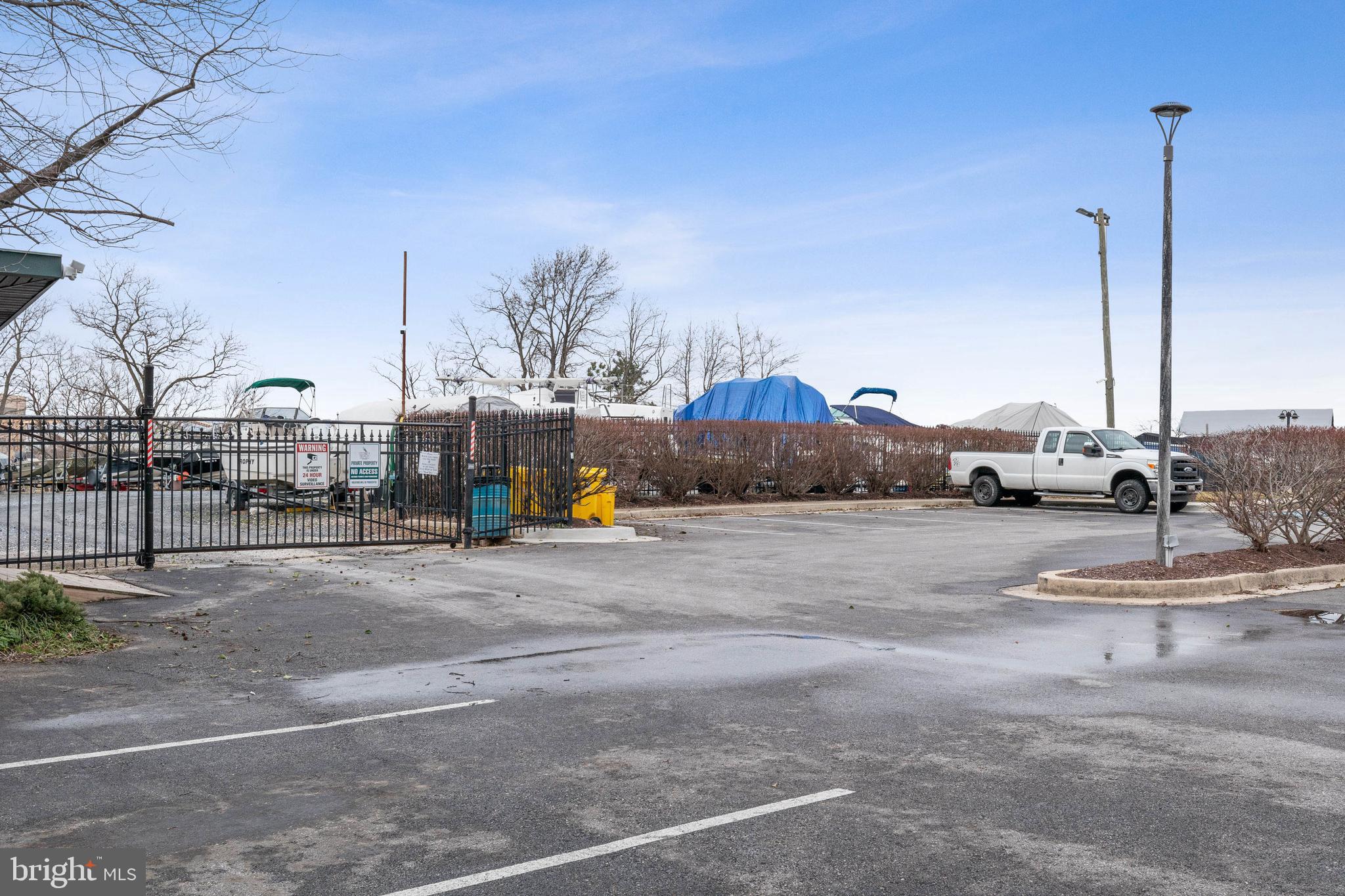 STONEY BEACH - Residential