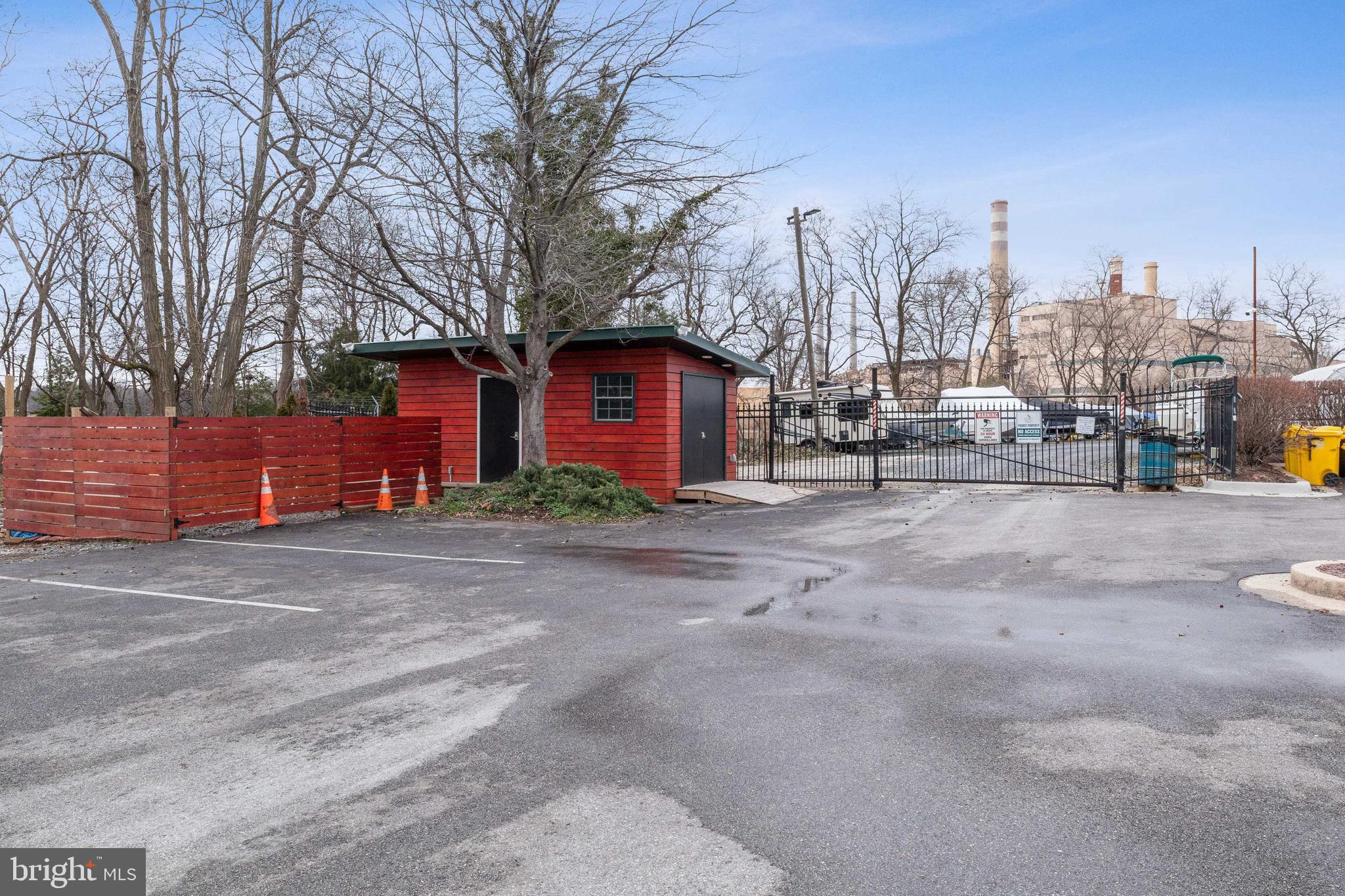 STONEY BEACH - Residential