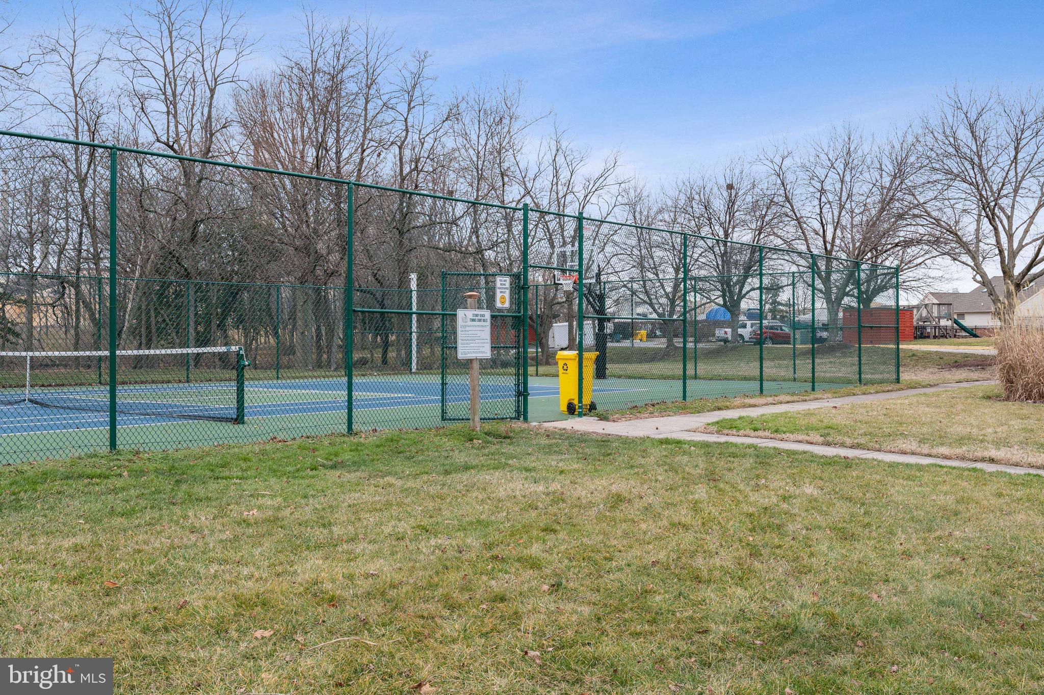 STONEY BEACH - Residential