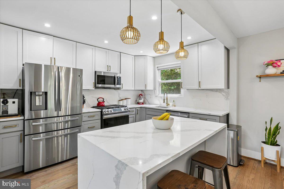 MAPLEWOOD MANOR - Residential