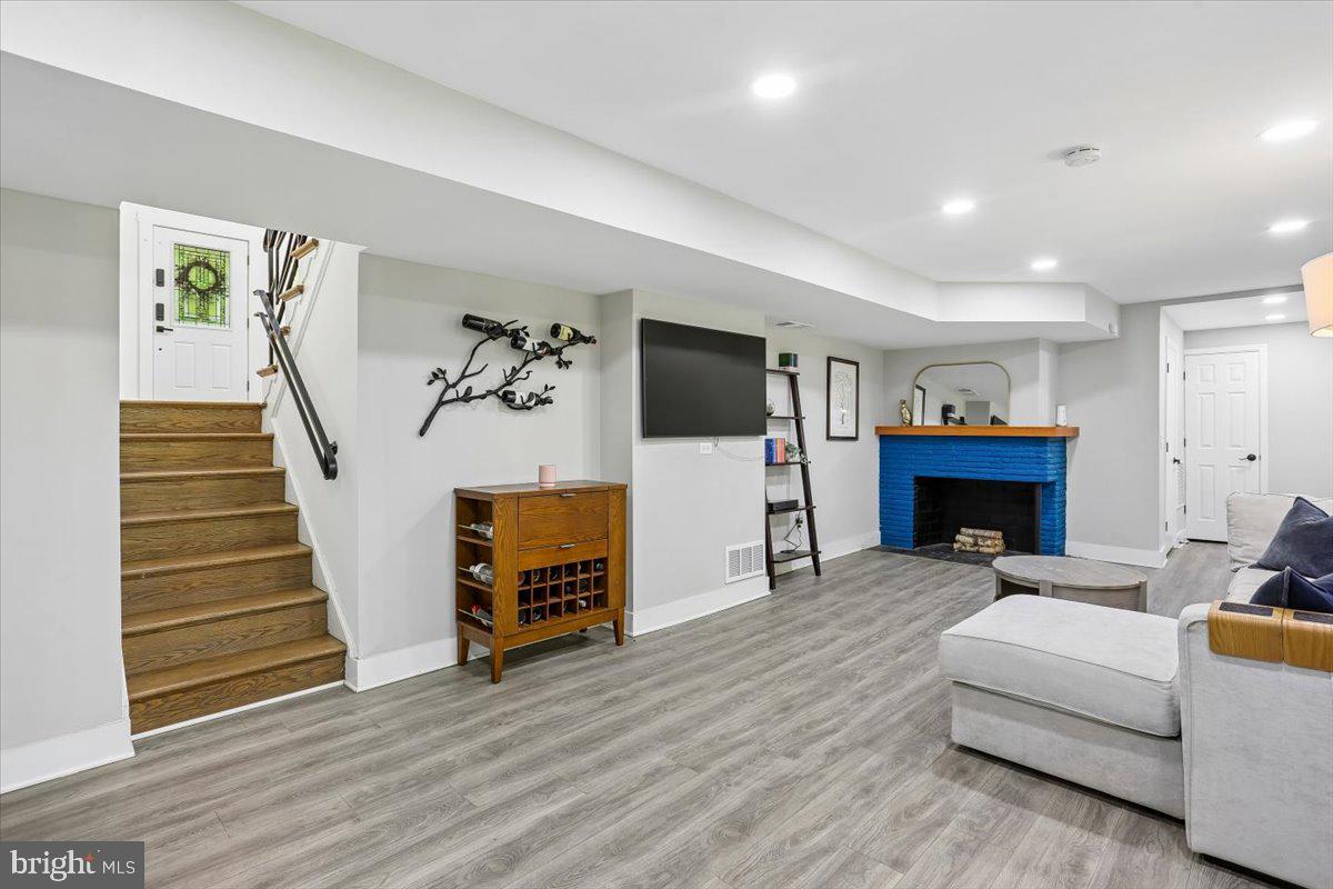 MAPLEWOOD MANOR - Residential