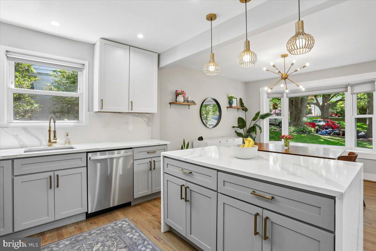 MAPLEWOOD MANOR - Residential