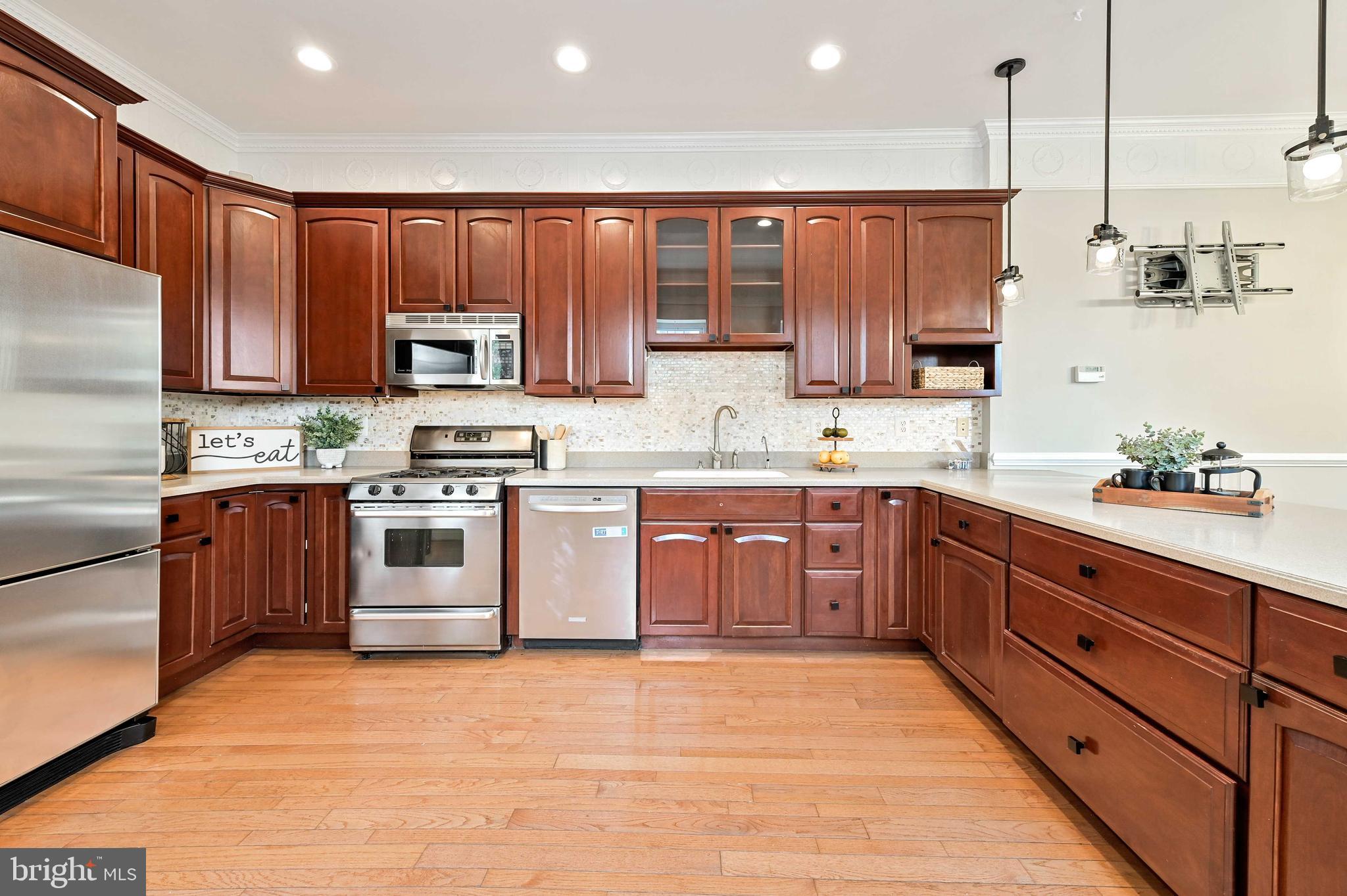 RIVERSIDE - Residential