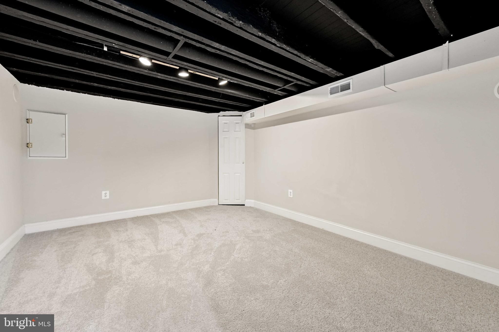 RIVERSIDE - Residential