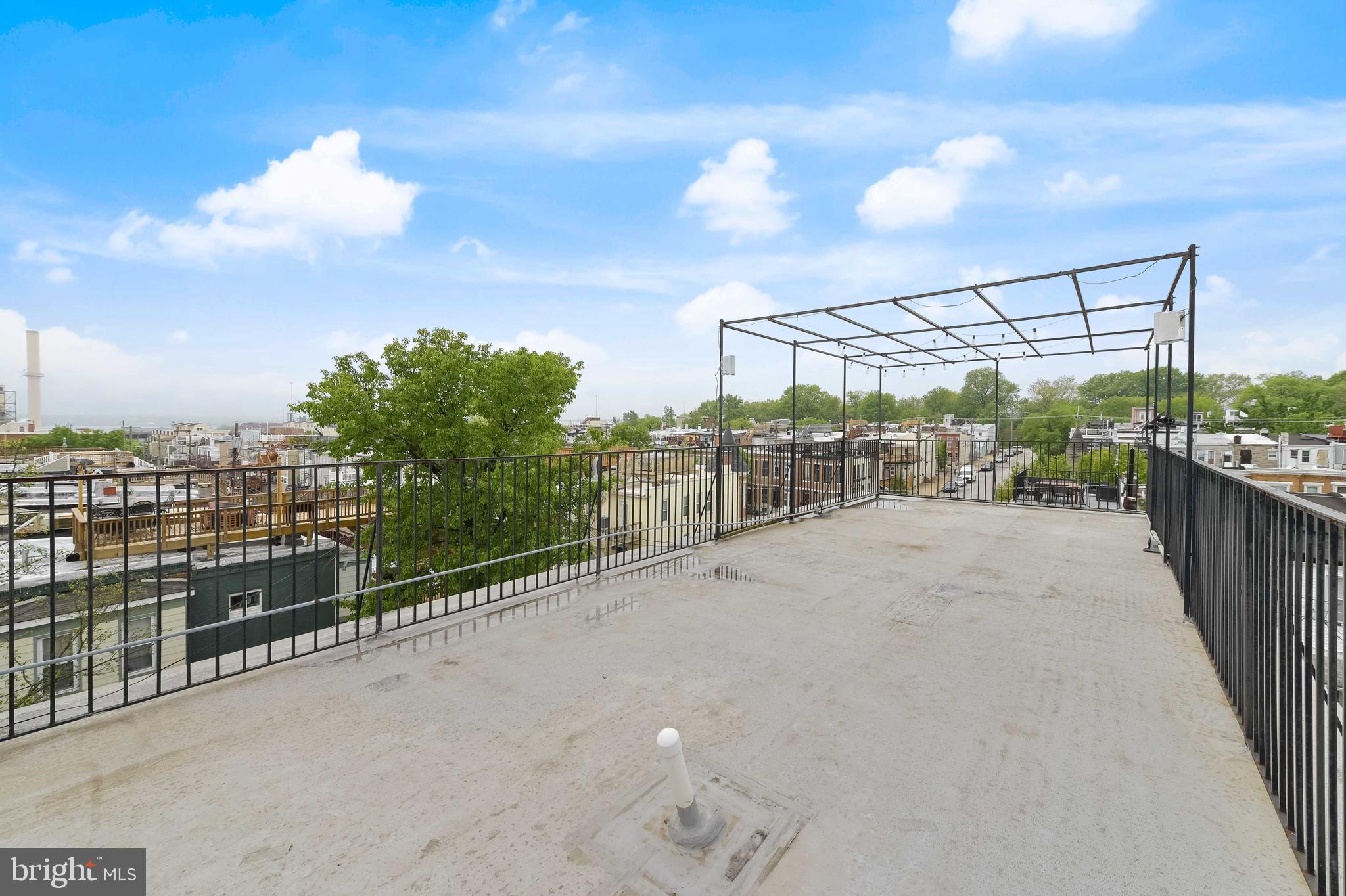 RIVERSIDE - Residential