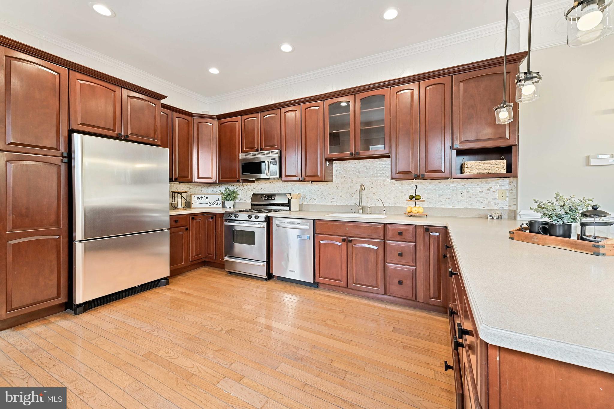 RIVERSIDE - Residential