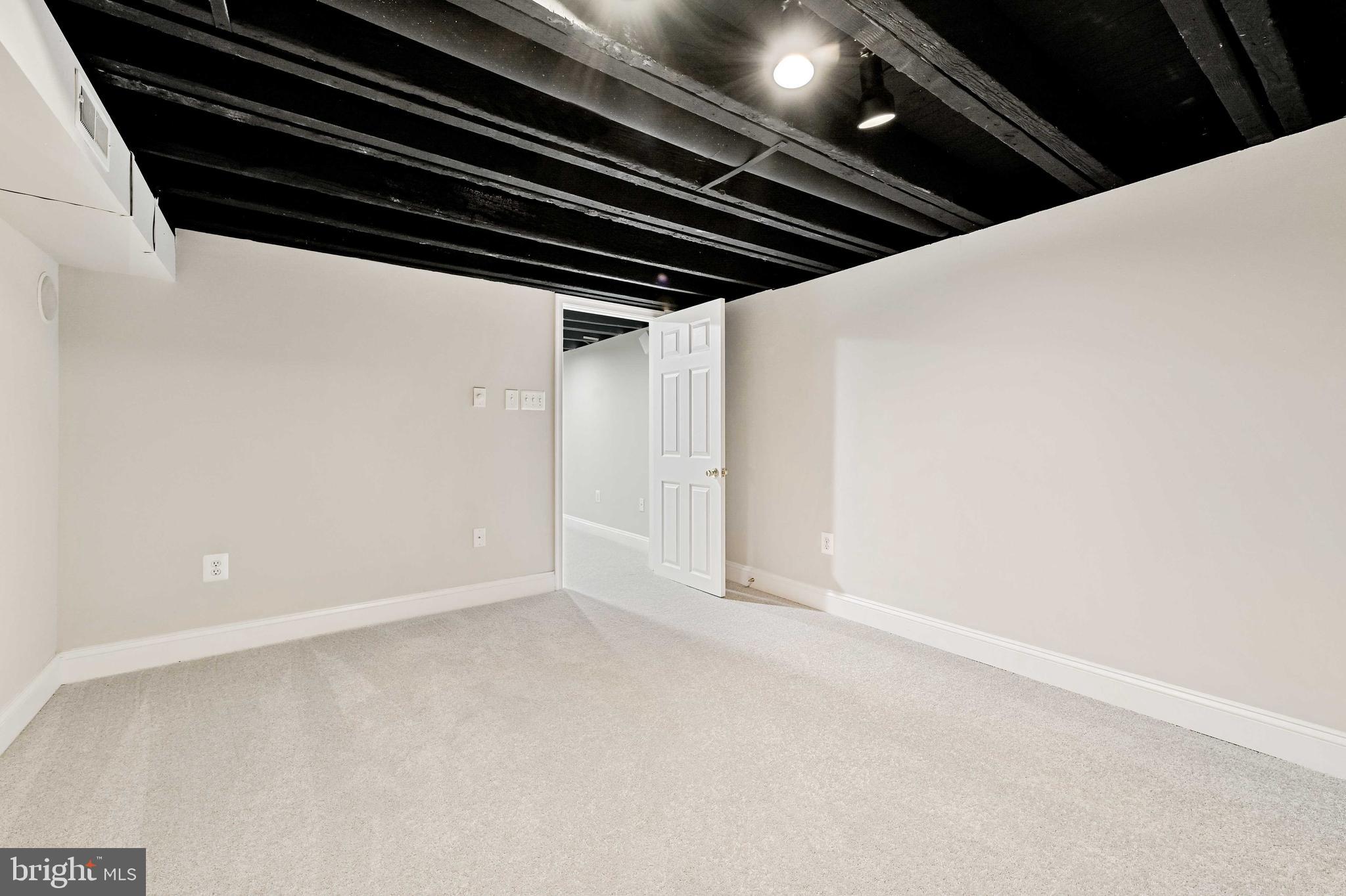 RIVERSIDE - Residential