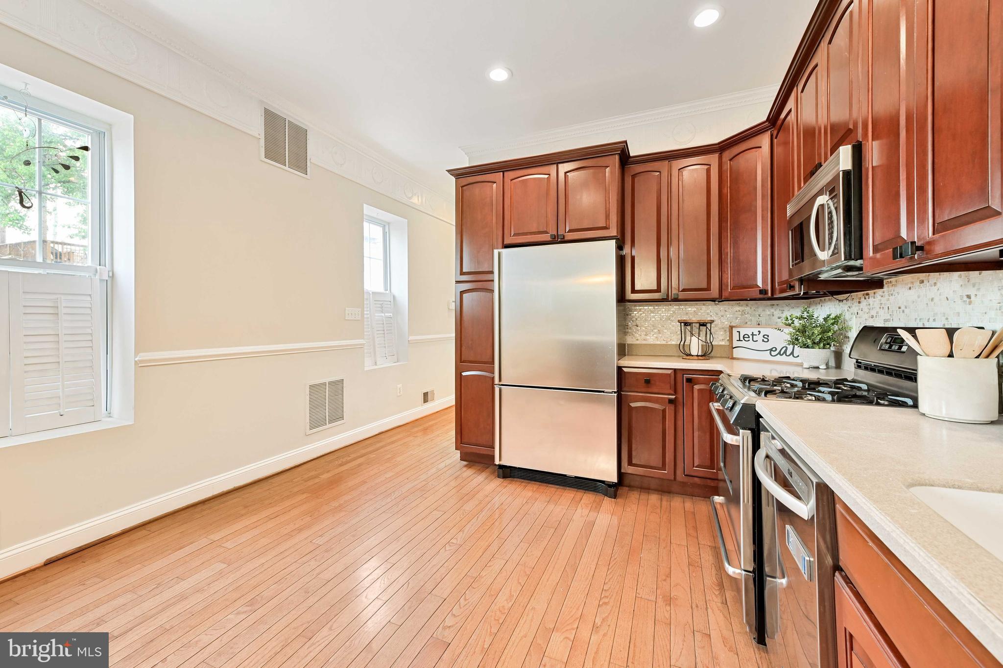 RIVERSIDE - Residential