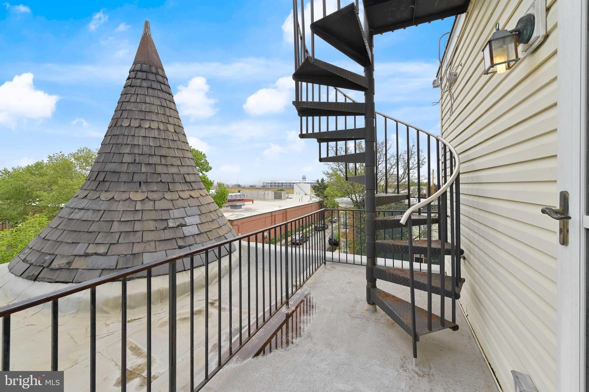 RIVERSIDE - Residential