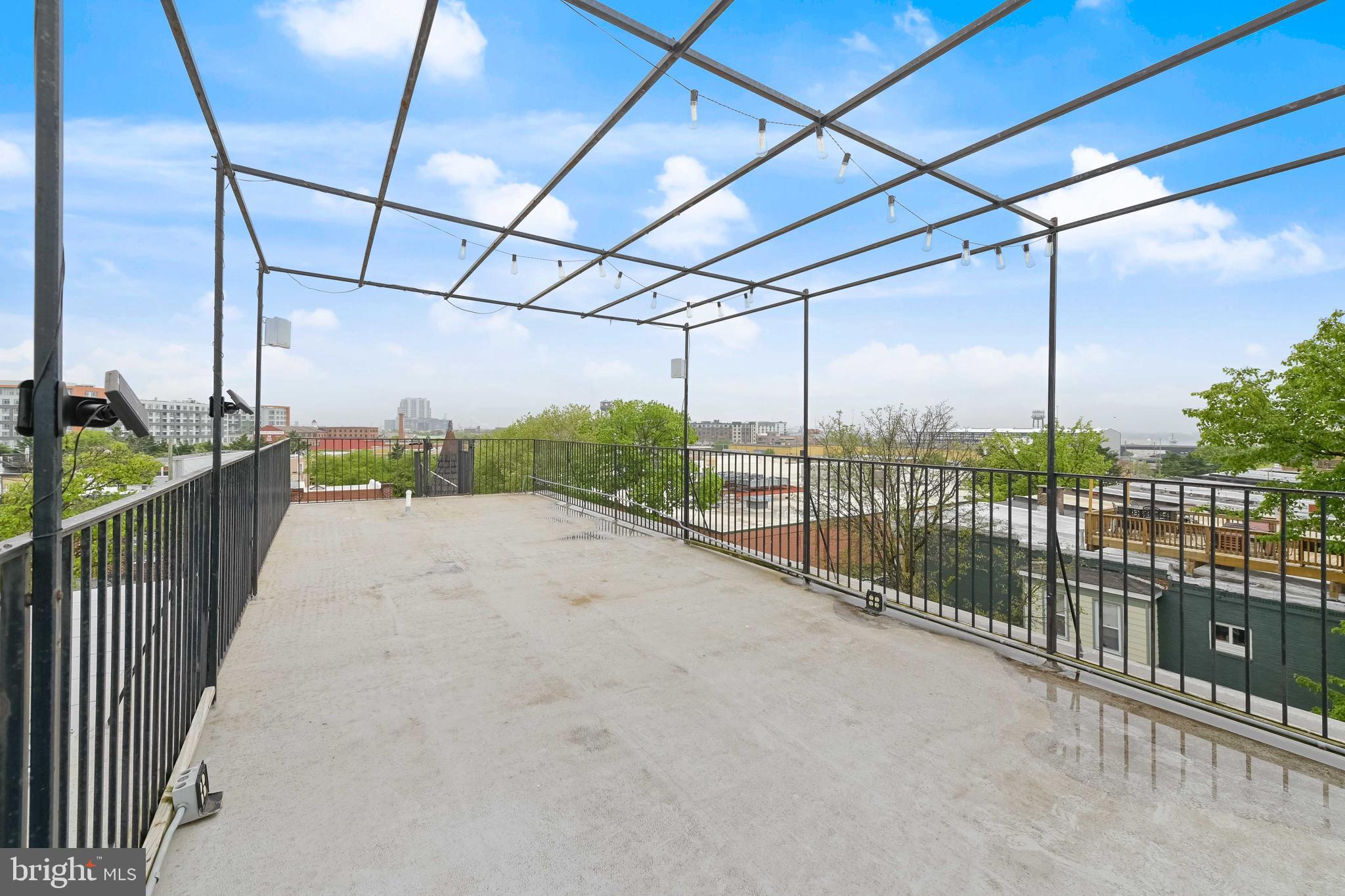 RIVERSIDE - Residential