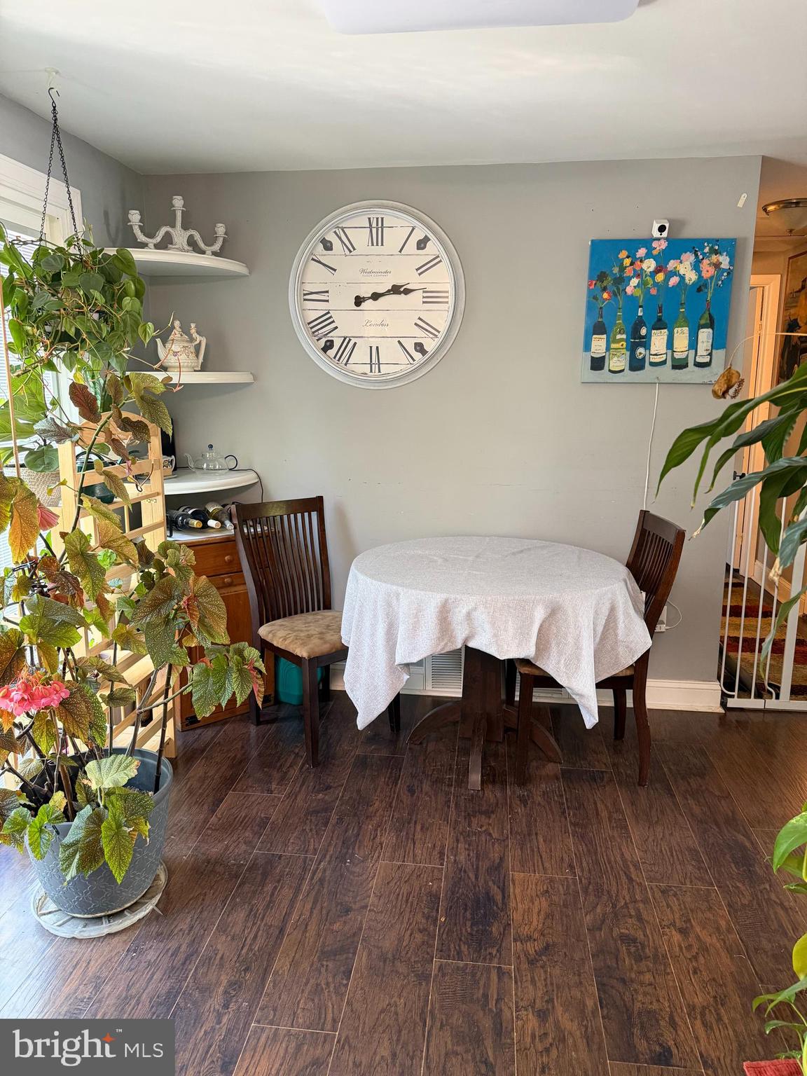 315 W EVERGREEN AVENUE