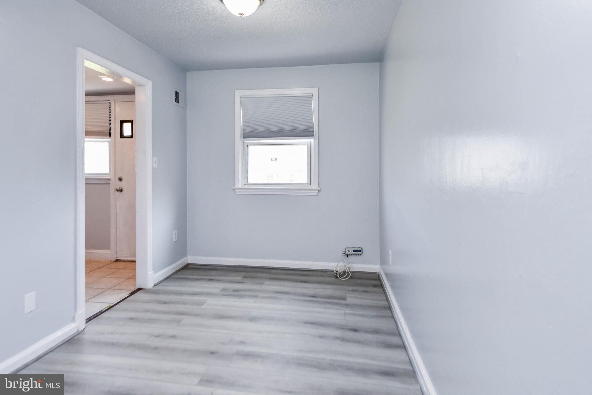 IVERSON MEWS CONDOMINIUM - Residential Lease